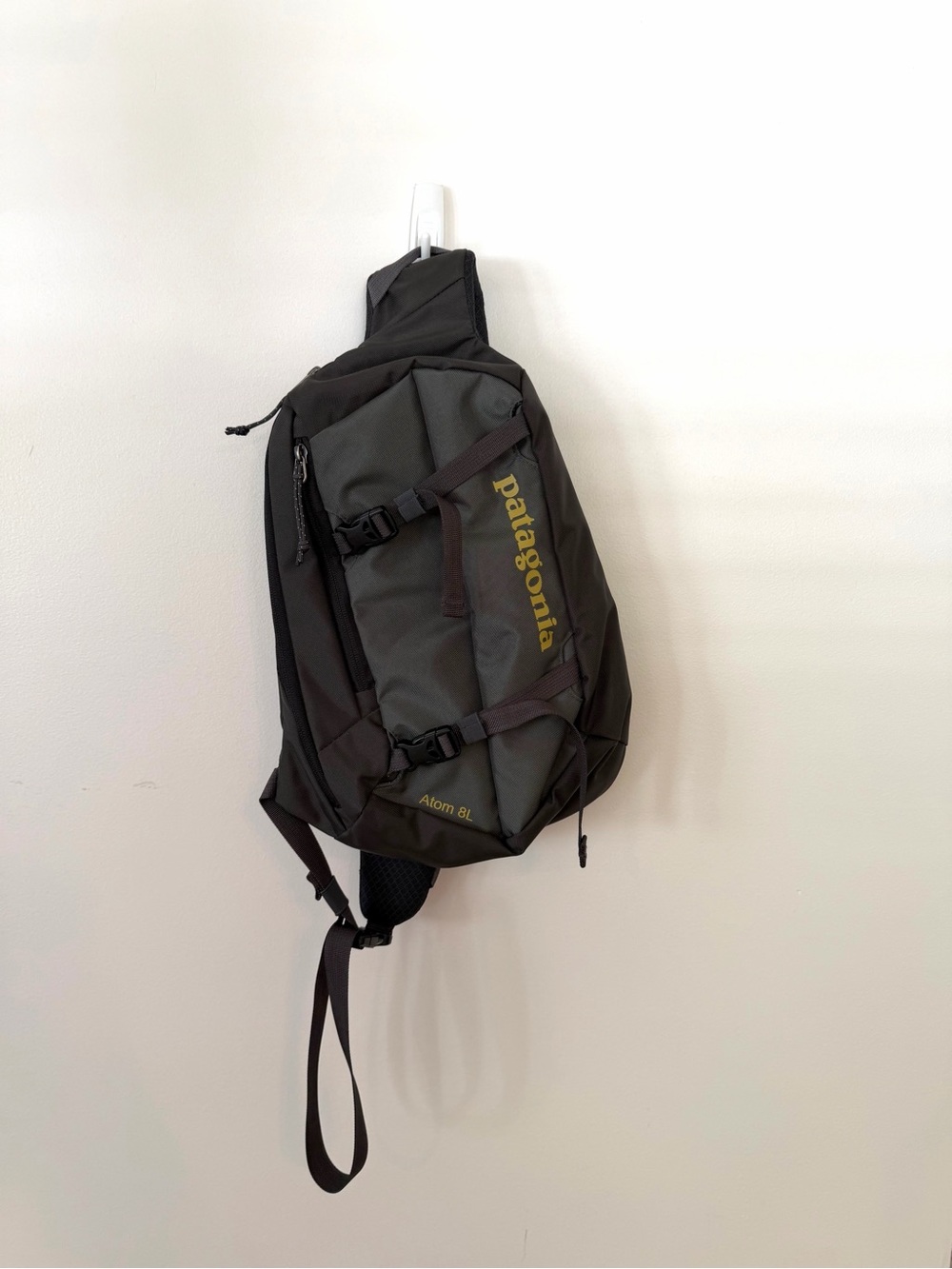 Patagonia Black/Dark Gray Atom Sling Pack
